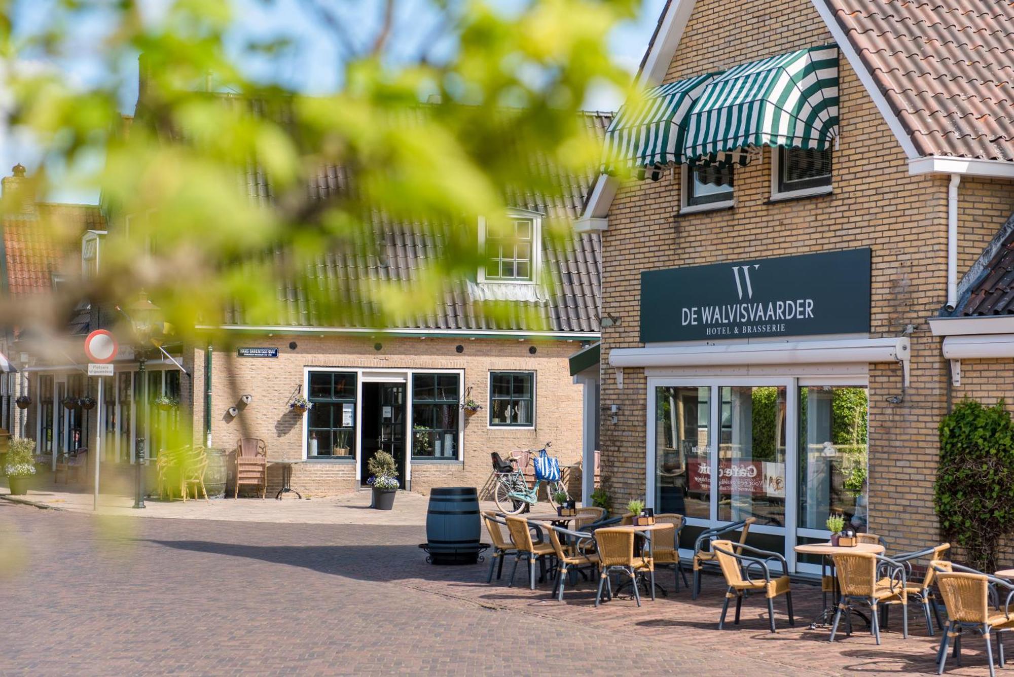Hotel-Restaurant De Walvisvaarder Hollum  Esterno foto