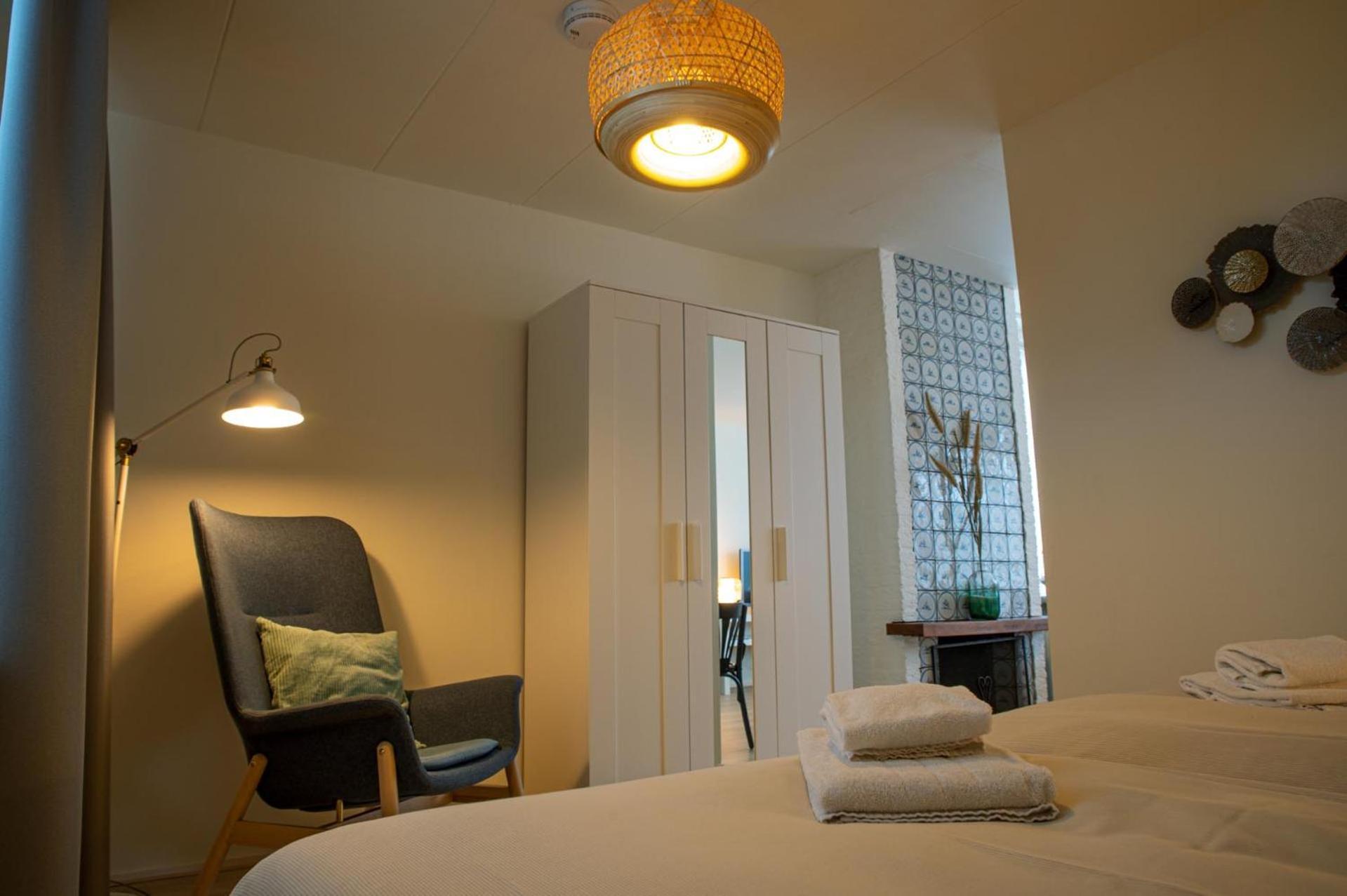 Hotel-Restaurant De Walvisvaarder Hollum  Esterno foto
